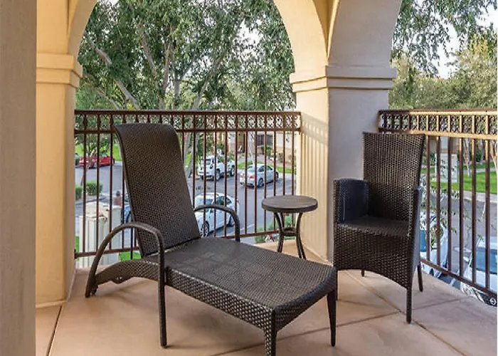 Beautiful In Legacy Golf - 2bd Sleeps Holiday home
